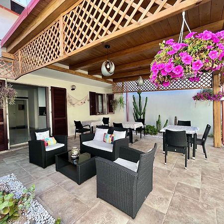 B&B I Colori Dell'Isola Porto Torres Exterior photo